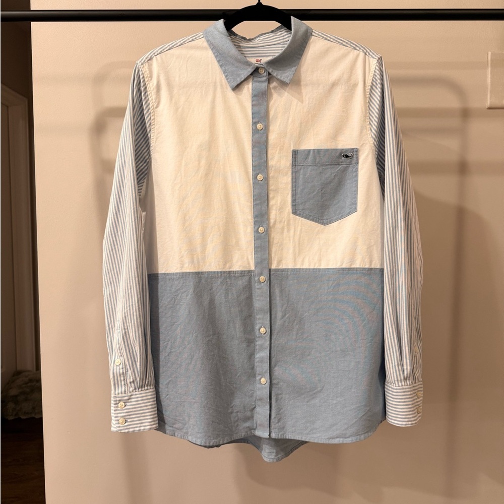 Vineyard Vines Blue and White Women’s Shirt